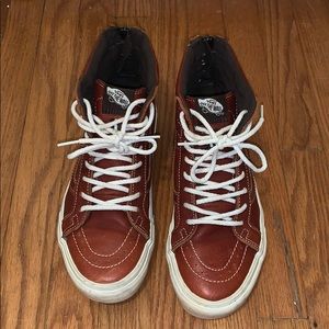 Vans Sk8-HI Leather Shoe